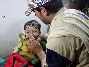 Esed güçleri çocukları "klorin gazı" ile vurdu