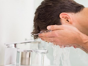 Yüzünüzü yıkarken dikkat edin