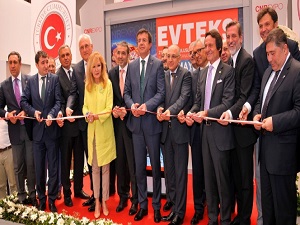 Zeybekci: ‘Kurdaki köpüğün bir miktar daha inmesini bekliyoruz’