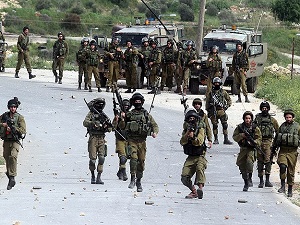 İsrail 15 Filistinliyi gözaltına aldı