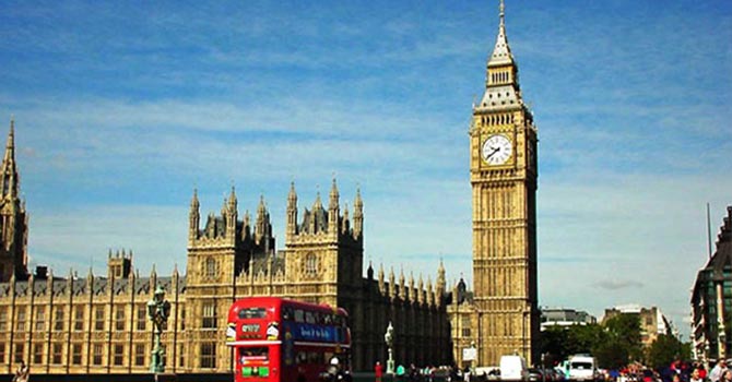 İngiliz öğrenciler Müslümanları tehdit olarak görüyor