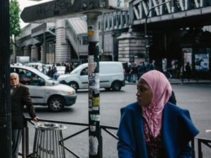 Fransa'da Müslüman kadınlar hedef oldu