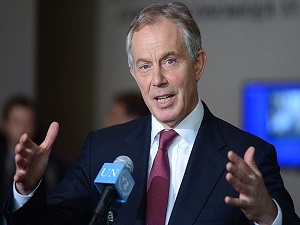 Tony Blair görevinden istifa etti
