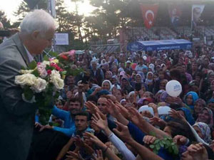 Nihat Hatipoğlu izdihamı