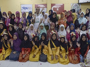 Açe'nin yetim kızları