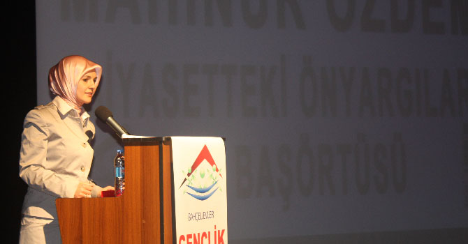 Başörtümden rahatsızdı, 1915 işin bahanesi