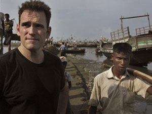 Ünlü aktör Arakanlı Müslümanları ziyaret etti