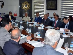 Vali Düzgün: Çocuklara Uyuşturucuyu Anlatırken Merak Uyandırmamalıyız