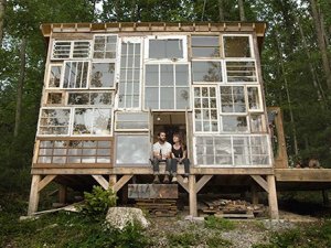 500 dolara hayallerindeki 'Pencere ev'i kurdular