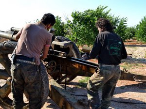 Suriye'de Fetih Ordusu 4 köyü kurtardı