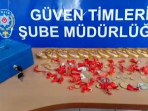 Ziynet eşyalarını kaptırmaktan son anda kurtuldu