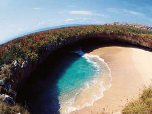 Müslüman kadınlara ayrı plaj!