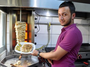 Kokoreç ve kırmızı ete alternatif "işkembe döner"