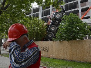 YHT Ankara Garı inşaatında vinç kazası
