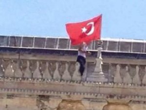 Mescid-i Aksa'ya Türk bayrağı