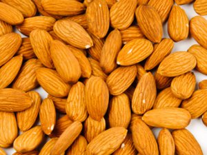 Sahurda çiğ badem kalbe şifalı!