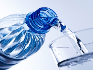 İftarda gazlı içecek içilir mi?