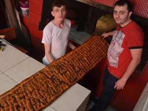 2.20 metre uzunluğunda pide!