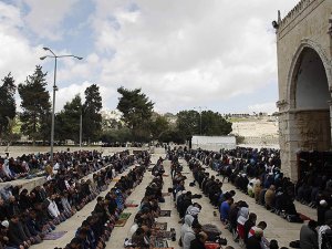 İsrail'den Gazzelilere ramazanda Mescid-i Aksa izni