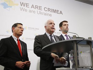 John McCain ve beraberindeki heyet Ukrayna'da