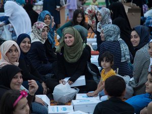 Dünya Mülteciler Günü'nde iftar
