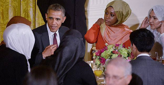 Obama'nın gurur duyduğu başörtülü kız