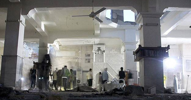 Esed'in askerleri Ramazanda bile cami bombaladı: 15 ölü