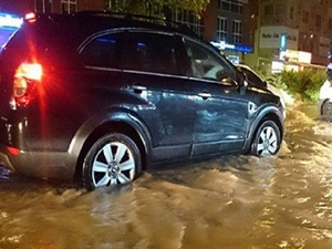 Ankara'da su baskını!
