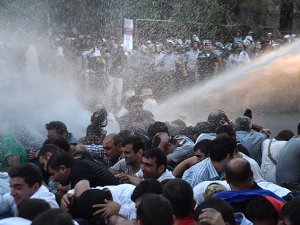 Ermenistan'da elektrik zammı protestolarına müdahale