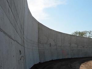 Sınıra 3.5 metre duvar