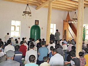 Seyyid Abdülhakim Arvasi Camii ibadete açıldı