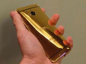 24 ayar HTC One!
