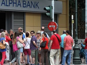 Yunanistan'da bankalar kapalı