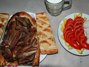 Yöresel yemekler ramazan sofralarına lezzet katıyor