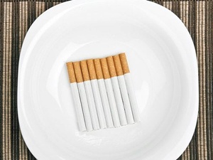 Aç karnına sigara mide kanseri yapıyor!