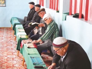 'Dilimizi unuttuk dinimizi koruduk'