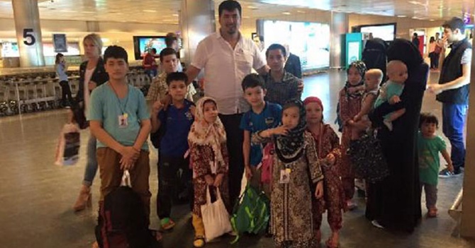 Çin, Umre yolcusu 98 Uygur’un davasını araştıracak