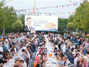 Eller semaya, zulüm altındaki müslümanlar için açıldı