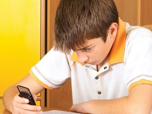 Facebook yazışmaları disiplin sebebi!