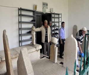 Bu cami 800 yıldır kapılarını cemaatine açıyor