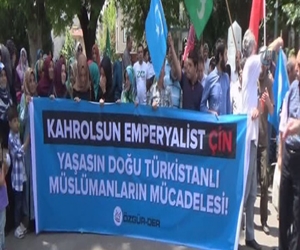 Özgür-Der Doğu Türkistan’daki saldırıları protesto etti