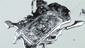 iPhone'un galyumla imtihanı: Erimek böyle bir şey!