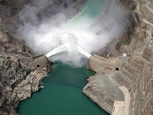 Türkiye'nin en yüksek barajı rekor kırdı