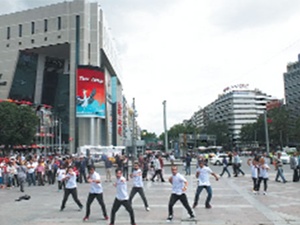 İşçi bulmak için ilginç yöntem