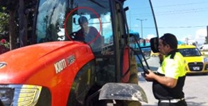 İhbarla Ortaya Çıktı! Küçük Sürücüyü Polis Yakaladı