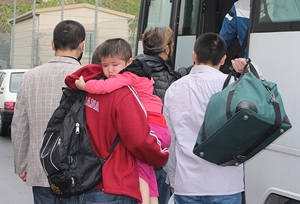 Tayland 90 Uygur'u Çin'e iade etti