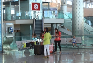 İngiltere Tunus'taki vatandaşlarını uyardı