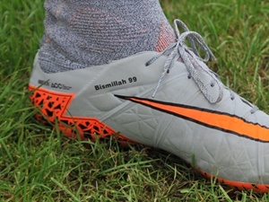 Kramponunda 'Bismillah 99' yazıyor