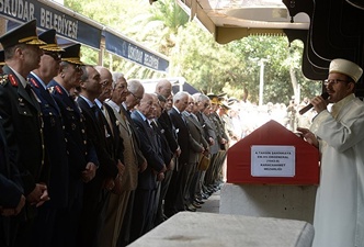 Tahsin Şahinkaya toprağa verildi