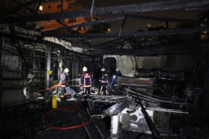 Demir doğrama atölyesindeki yangın korkuttu